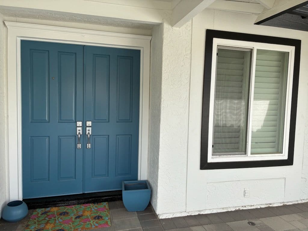 Encinitas Home Painting Brings Modern Elegance image